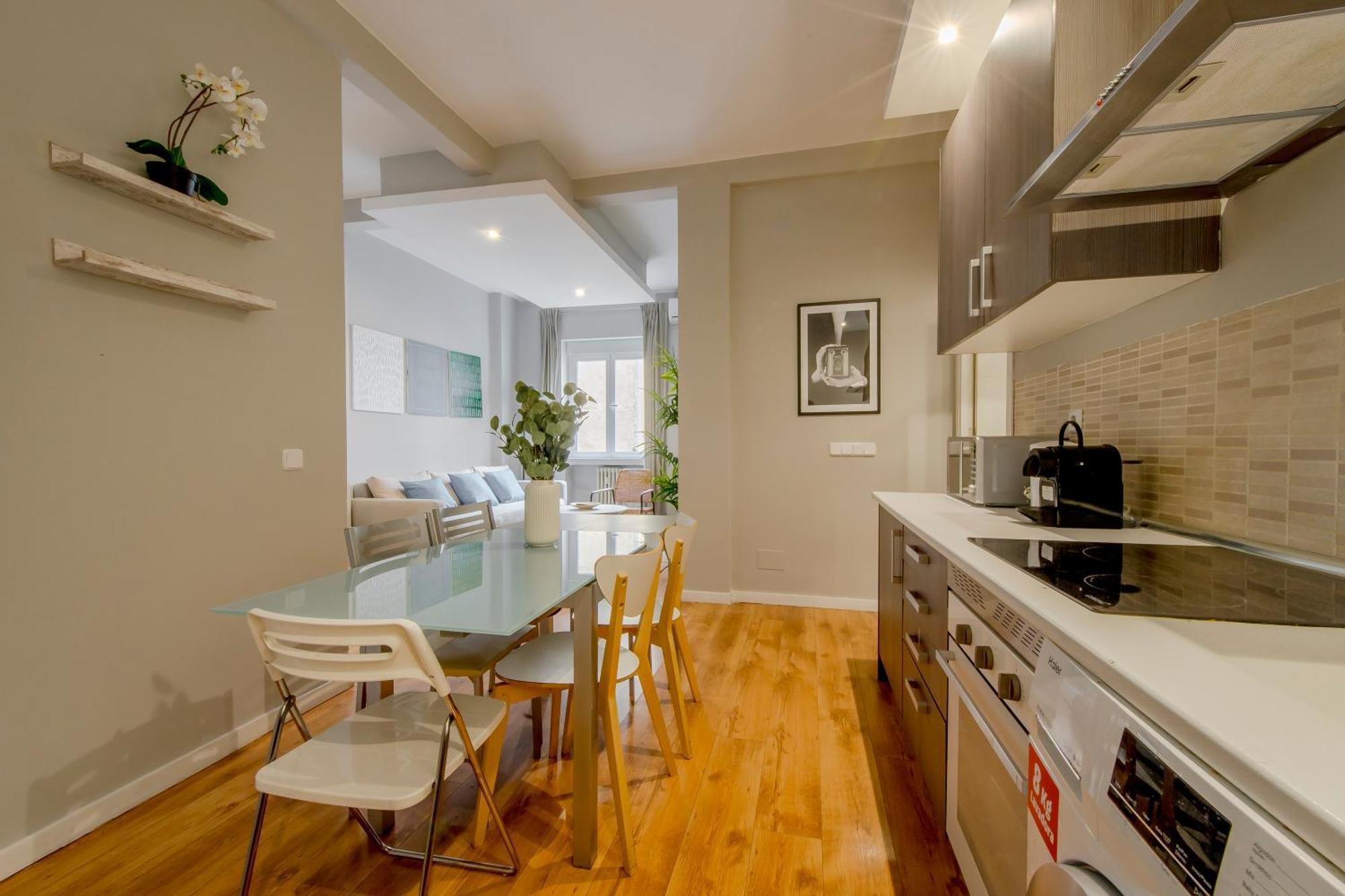 Excelente Piso De 3 Habitaciones En La Latina-Centro Madrid Exterior photo