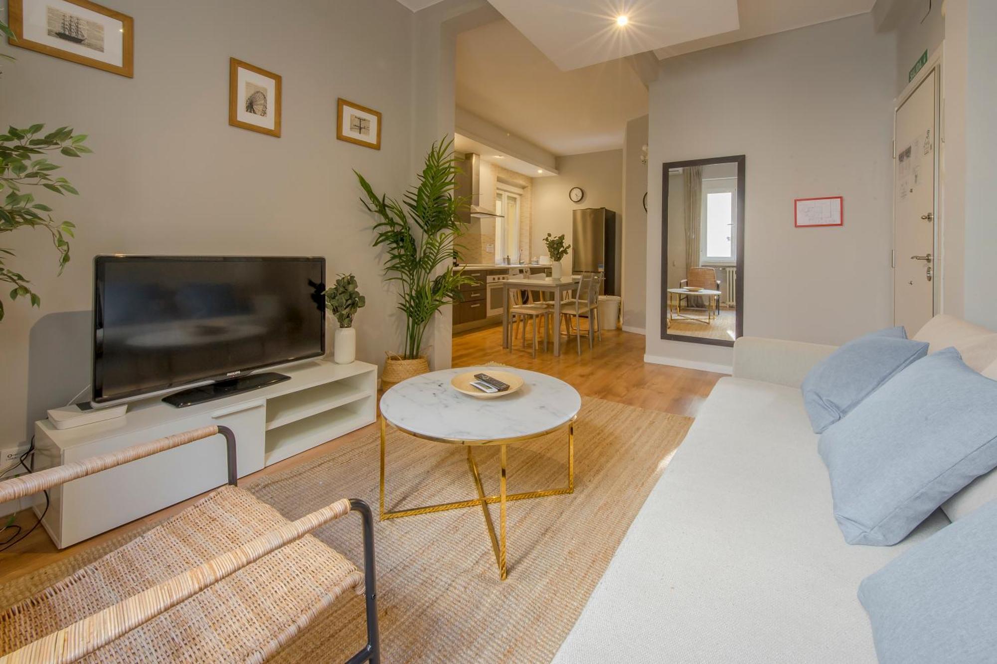 Excelente Piso De 3 Habitaciones En La Latina-Centro Madrid Exterior photo