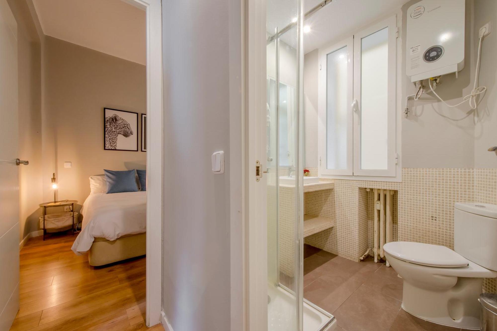 Excelente Piso De 3 Habitaciones En La Latina-Centro Madrid Exterior photo